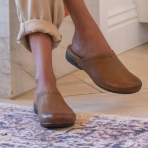 new Dansko Robbie Clogs Nubuck 255 4S2 - Picture 2 of 9